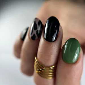 Manicura combinada, nivelación y esmaltado (Nivel Iniciación)